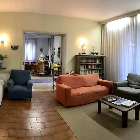 加尔尼野餐酒店 * 里乔内