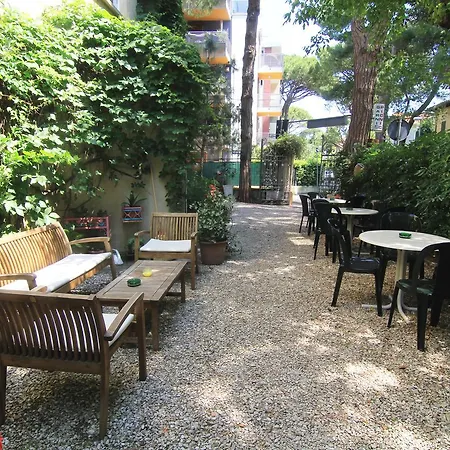 ホテル Garni Picnic