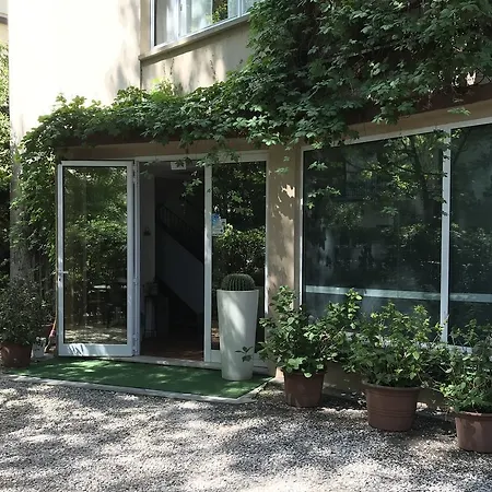 Garni Picnic ホテル